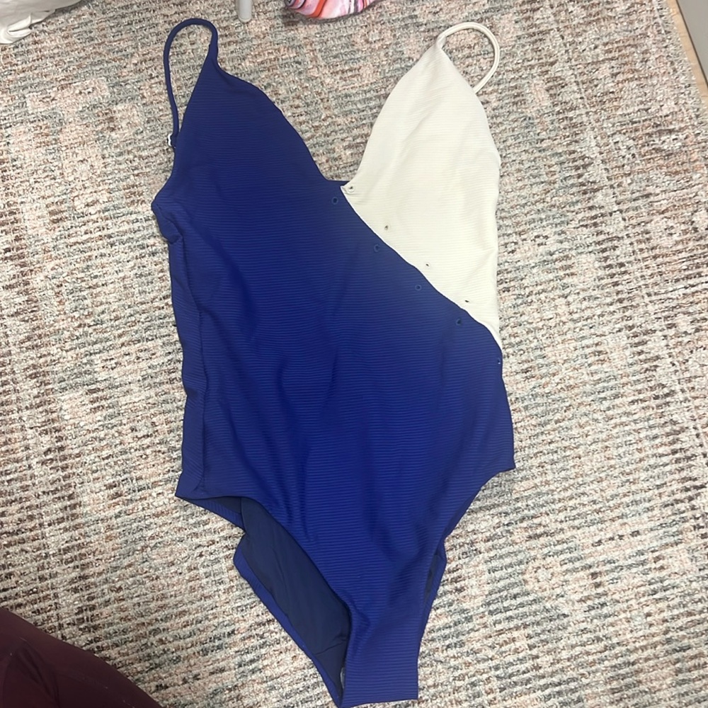 ONIA
Jacque Barbell swimsuit